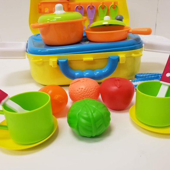 New Portable Mini Toy Kitchen set - Picture 11 of 15
